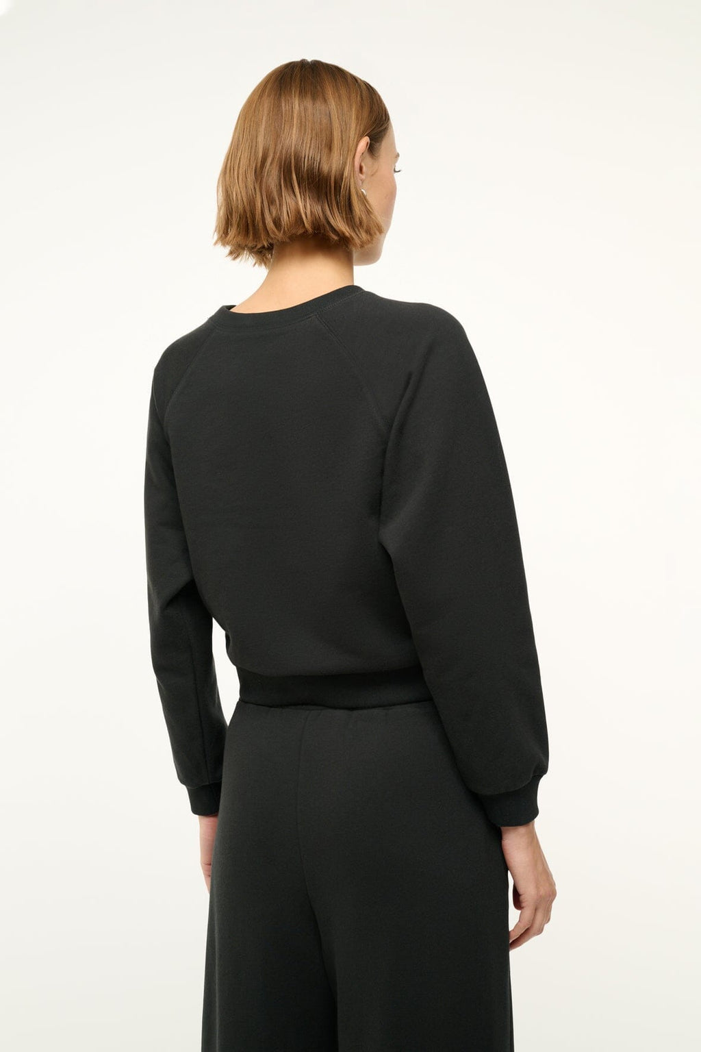 ENDURANCE SWEATSHIRT | BLACK